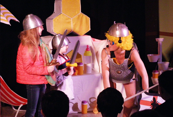 Mielline l’abeille en scène – Spectacle interactif pour primaire